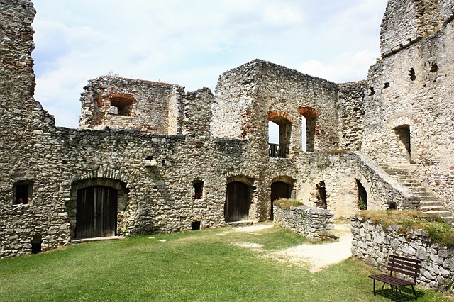 hrad rábí.jpg